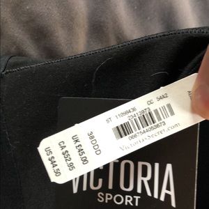 NWT 38 DDD VS Sports Bra